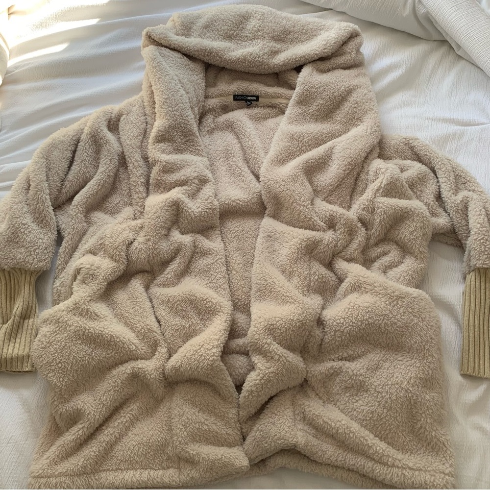 Hooded sweater